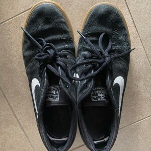 Nike Janoski’s